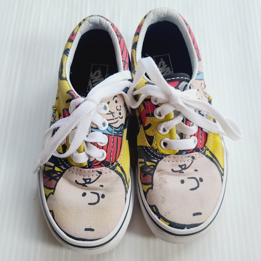 VANS x Peanuts kids Low Top Tie Shoes Sneakers Size 11 Toddler